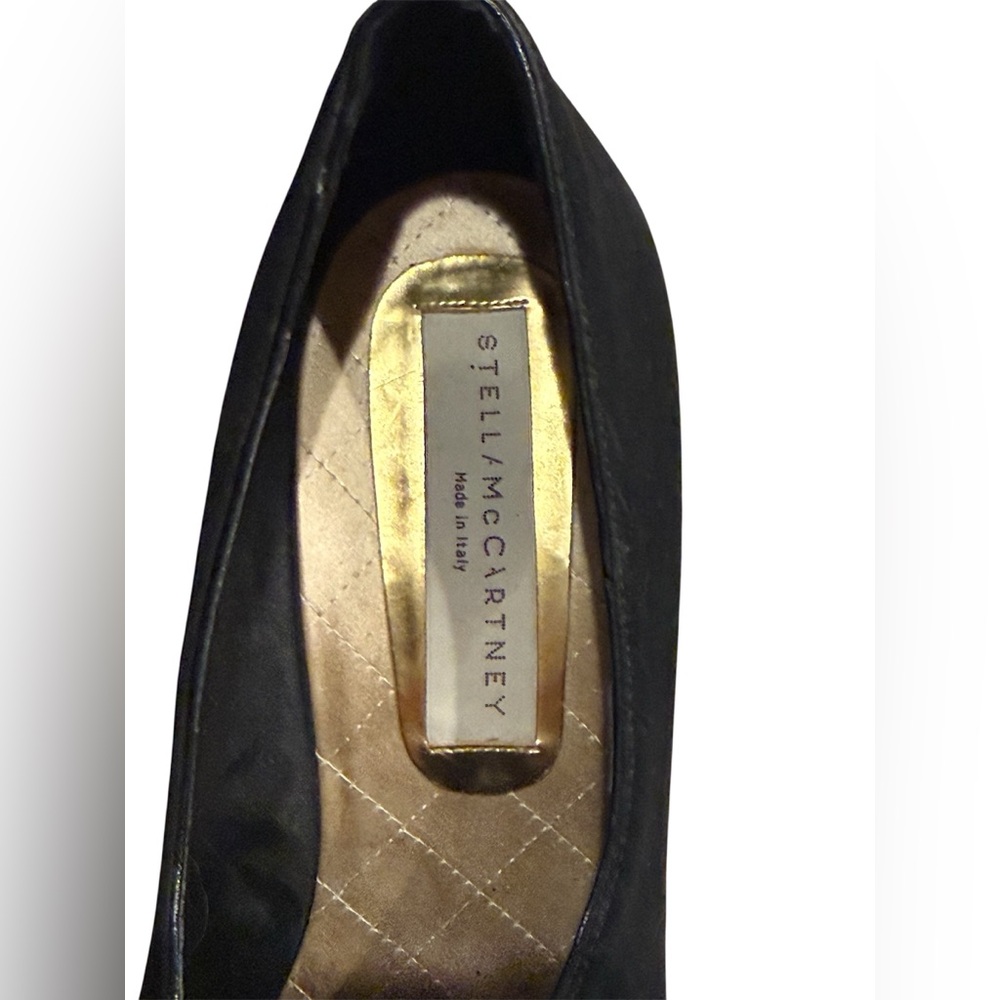 💎 Host Pick 💎Stella McCartney Elegant Black Heels with Gold Details - Picture 5 of 9